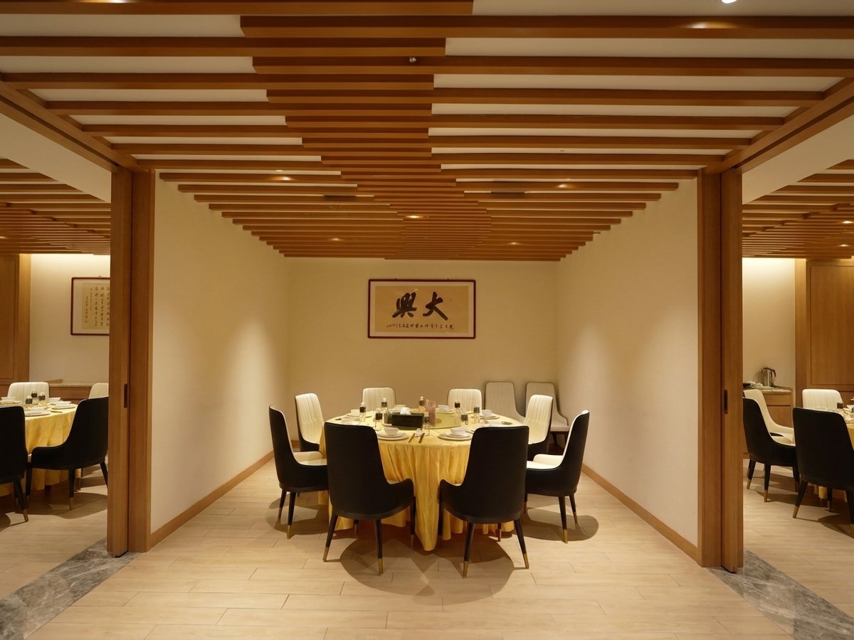 Yi He private dining room